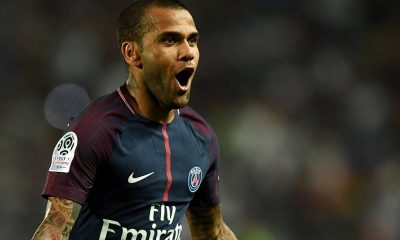 Dani Alves a été opéré à Paris ce mardi et le PSG a une bonne nouvelle