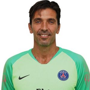 Gianluigi Buffon gardien Paris Saint-Germain (PSG)