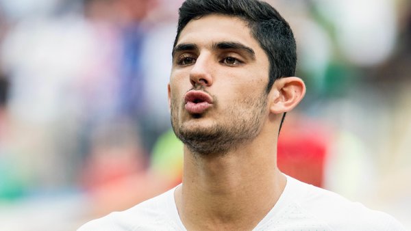 Mercato - Le PSG veut 50 millions d'euros pour Gonçalo Guedes, selon Loïc Tanzi