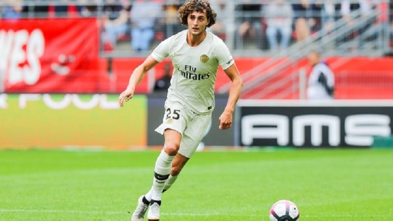 Mercato - Le PSG prêt à vendre Rabiot cet hiver pour 10 millions d'euros si ce n'est pas au Barça, selon Sport