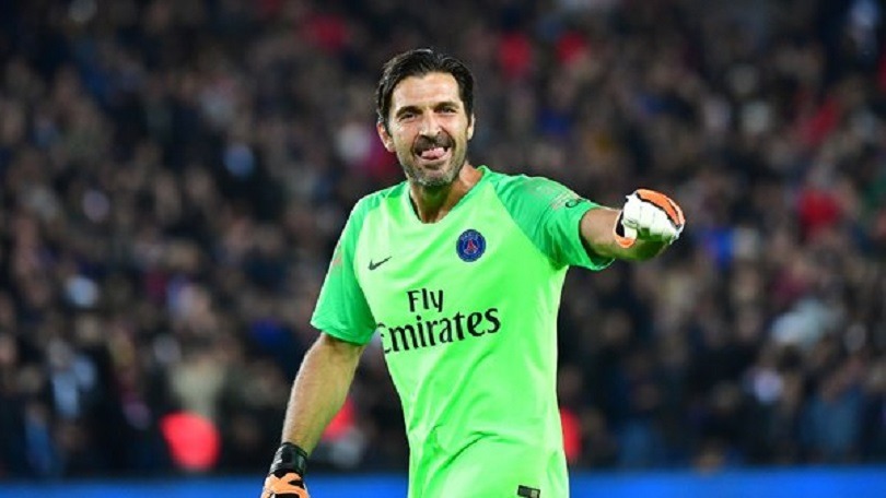 Buffon Cavani n'est pas insensible à Naples, mais il veut atteindre la Ligue des Champions avec nous jusqu'au mois de juin