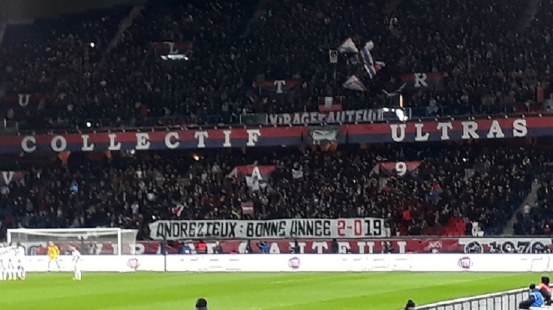 PSG/Guingamp - Vu du Parc : Une banderole appréciée, le match et l'arbitre un peu moins