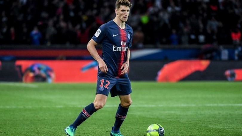 Thomas Meunier s'amuse avec les rumeurs de transferts et les supporters