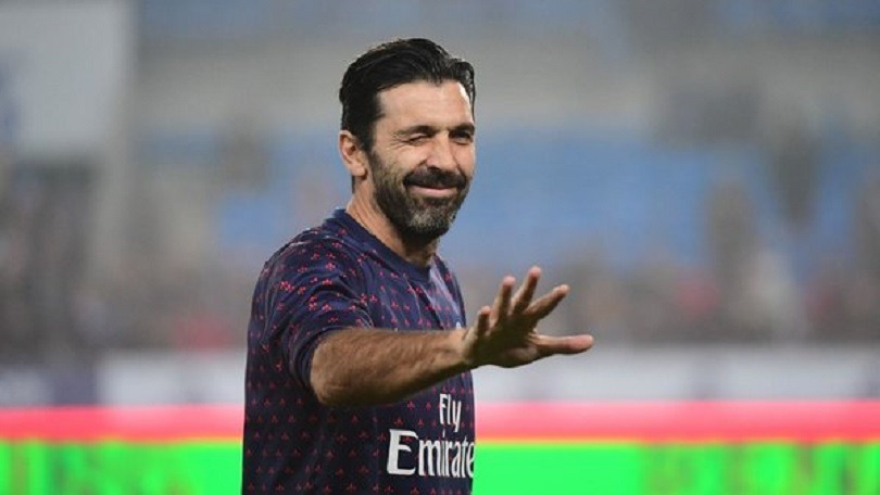 Gianluigi Buffon évoque son avenir au PSG et le match contre Manchester United