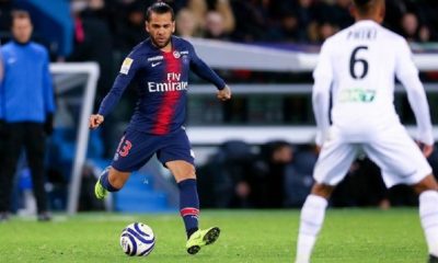 Dani Alves a été contacté par Flamengo, mais veut continuer en Europe et pense à la Premier League selon UOL