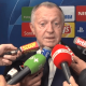 Aulas annonce qu'il serait "fier" de vendre un joueur au PSG, sans oublier de s'en plaindre