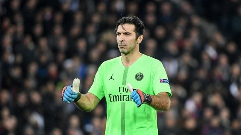 Gianluigi Buffon doit quitter le PSG, le constat cinglant signé Bertrand Latour qui condamne la stratégie de Thomas Tuchel