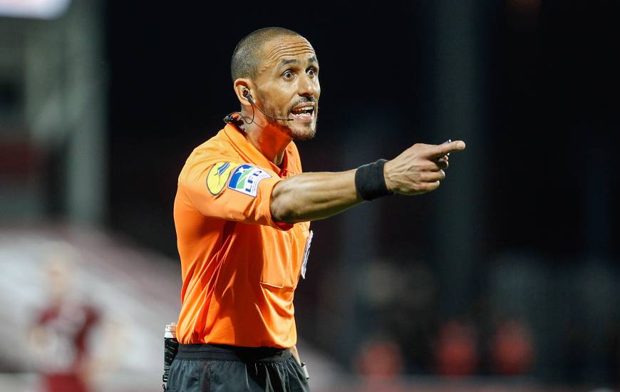 Caen/PSG - L'arbitre de la rencontre a été désigné, attention aux jaunes !  