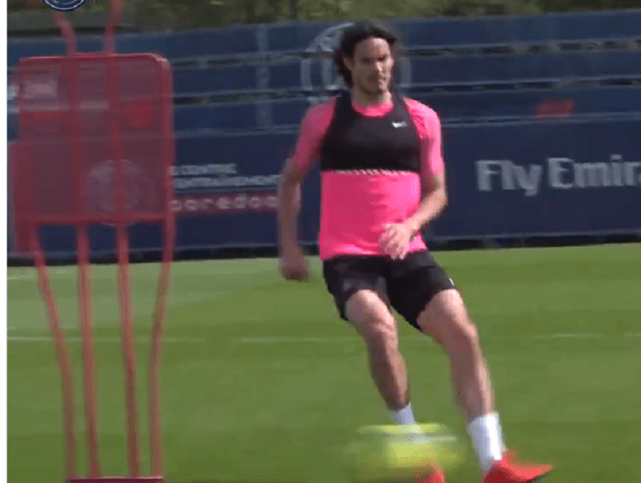 Edinson Cavani a travaillé en spécifique avec ballon ce vendredi