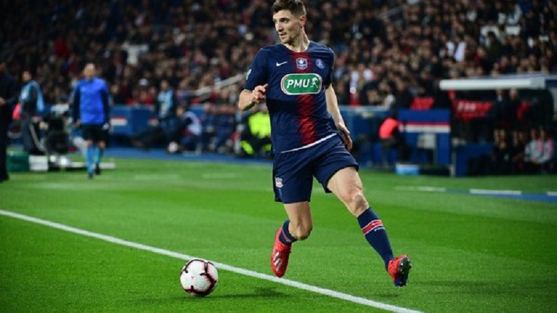 La compagne de Thomas Meunier s'agace des commentaires haineux sur les réseaux sociaux