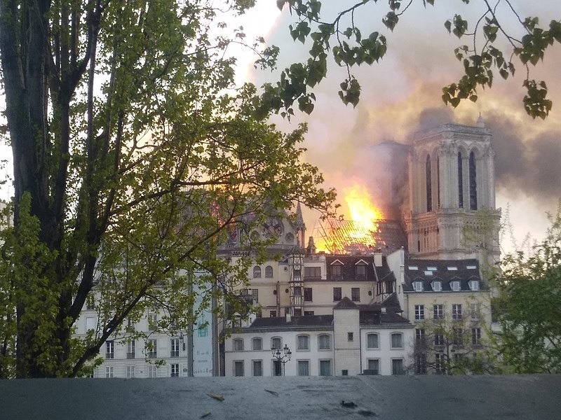 Le PSG annonce qu'il va aider dans la reconstruction de Notre-Dame de Paris