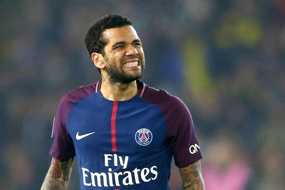 Alves s'exprime sur la Premier et avoue qu'il aimerait y évoluer