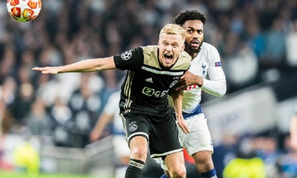 Mercato - Ronald De Boer déconseille fortement à Van de Beek de rallier le PSG