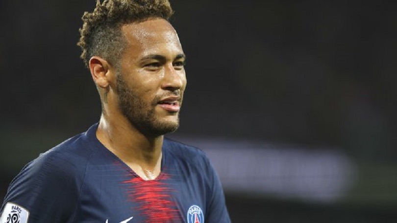 Le PSG annonce le temps d'indisponibilité de Neymar, qui s'en sort très bien