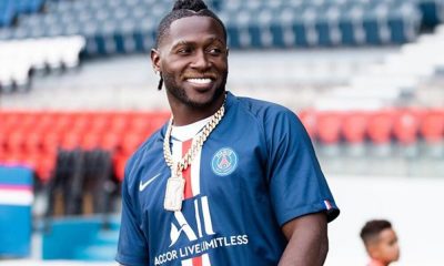 Antonio Brown au Parc des Princes avec le maillot du PSG