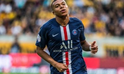 Mbappé a failli manquer le départ en Chine à cause d'un souci de passeport, explique Europe 1  