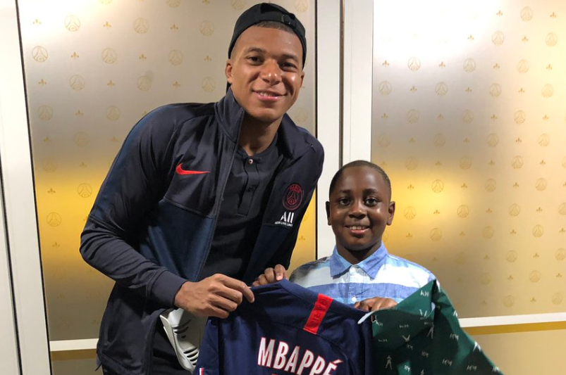 Mbappé a tenu la promesse faite à son jeune fan