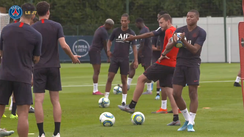 Les images du PSG ce mercredi : entraînement, saison qui approche, This is Paris et blessure d'Ander Herrera