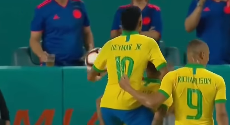 Neymar buteur et passeur lors du match nul du Brésil contre la Colombie