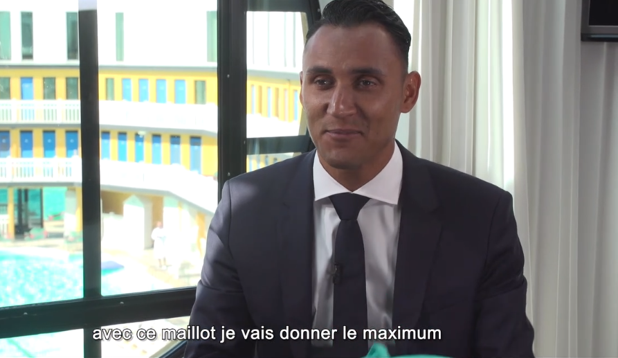 Keylor Navas est au Camp des Loges pour son premier entraînement au PSG ce mardi