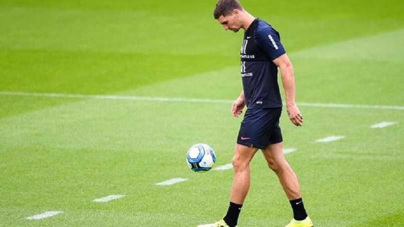 Le Parisien fait le tour de la situation de Meunier au PSG, avec son espoir de prolonger