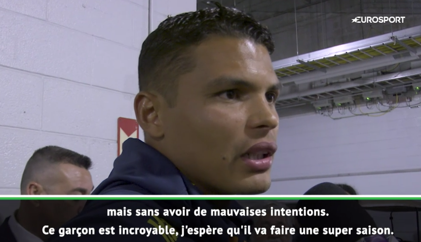 Thiago Silva "Neymar sait aussi qu'il a commis des erreurs."  