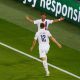 Thomas Meunier s'amuse avec un supporter dont il a détruit le pari avec son but contre le Real Madrid