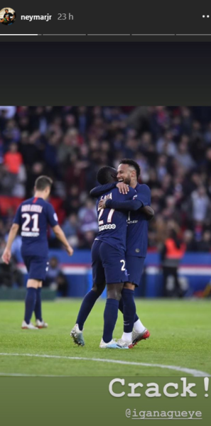 Les images du PSG ce dimanche : célébrations, Neymar qualifie Gueye de "crack" et This is Paris  