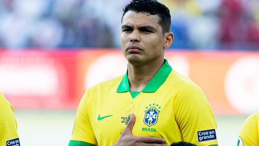 Thiago Silva accuse Messi de tenter "de forcer l’arbitre"