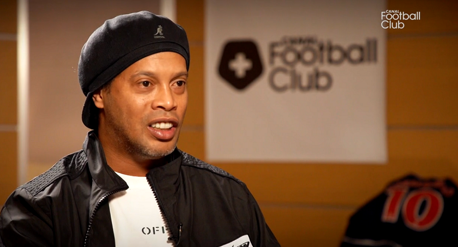 Ronaldinho fait l'éloge de Neymar et Mbappé