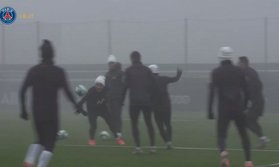 Les images du PSG ce mardi : bêtise de Bernat, conférence de presse et zapping de Noël avec les défenseurs