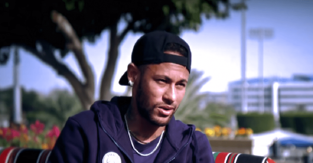 Le Parisien commente les vacances peut-être trop festives de Neymar