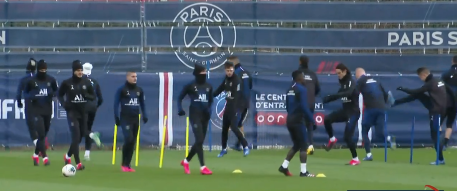 Pau/PSG - 3 absents à l'entraînement parisien mardi, Kurzawa et Cavani présents