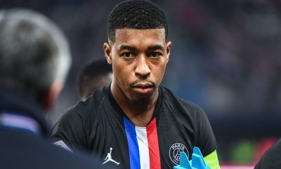 Kimpembe affiche son tibia pour le moins endommagé après le tacle de Chotard