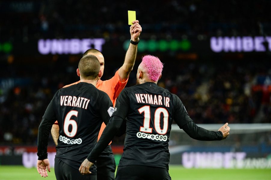 Neymar très en colère contre l'arbitrage durant PSG/Montpellier "Parle français...mon cul"