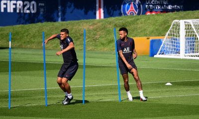 Le PSG a tenté de convaincre Neymar et Thiago Silva de rester à Paris, selon UOL  