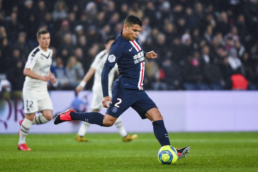 Le PSG doit-il prolonger le contrat de Thiago Silva ?