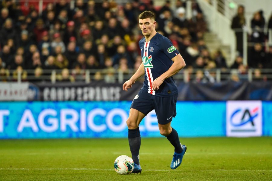 Le PSG doit-il prolonger le contrat de Thomas Meunier ?