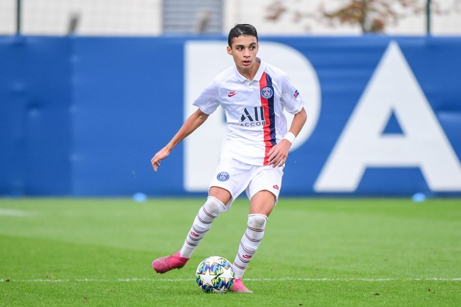 Mercato - Chelsea lâche Ruiz-Atil, mais il est toujours sur le départ du PSG d'après Goal