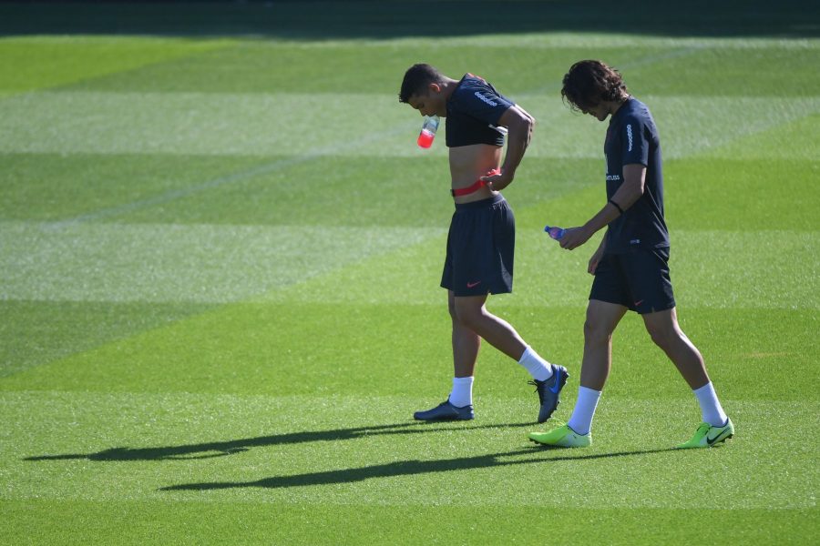 Cavani et Thiago Silva, Ducrocq assure que le PSG doit passer à la suite