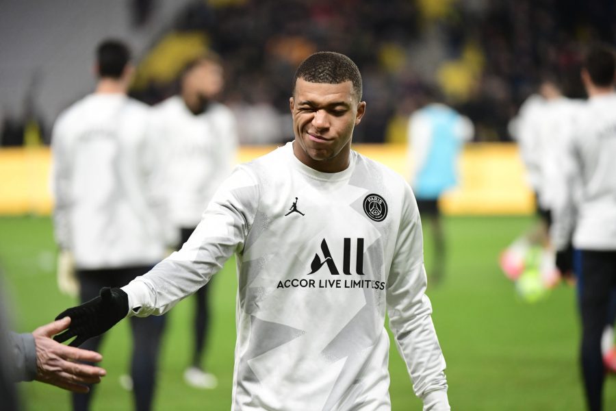 Revivez l'entraînement du PSG au plus près de Mbappé