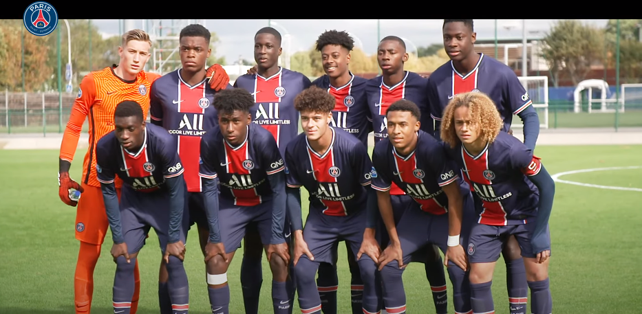 Revivez les dernières semaines au plus près de l'équipe et du staff U19 du PSG