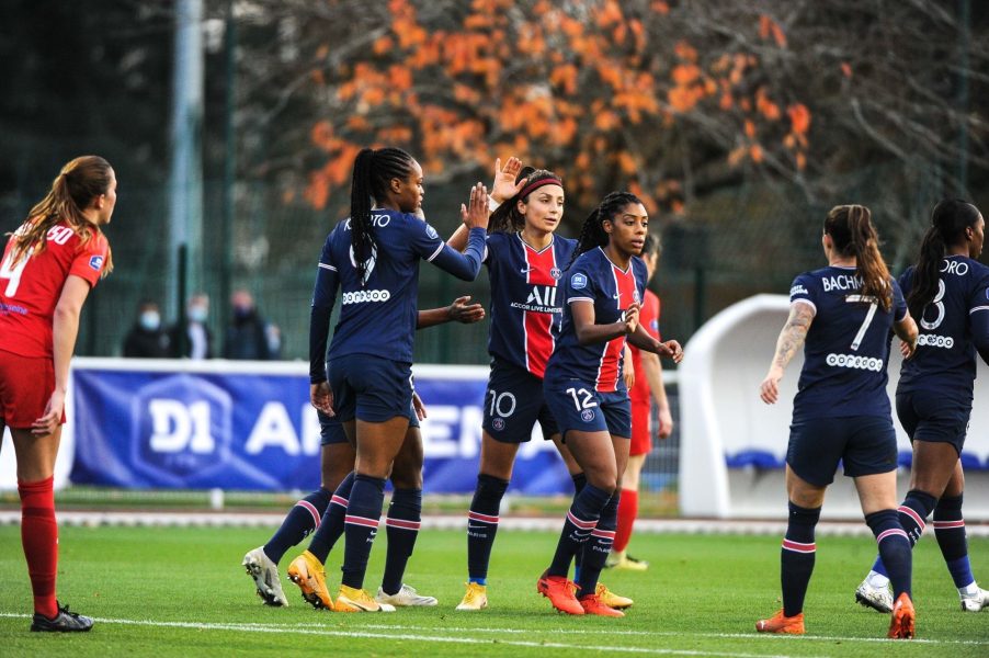 Le PSG balaie Issy et garde l'OL à portée avant de l'affronter