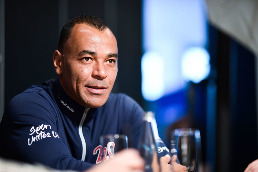 Cafu voit le PSG "imbattable" avec Messi et aimerait que Neymar gagne "une C1 en leader"