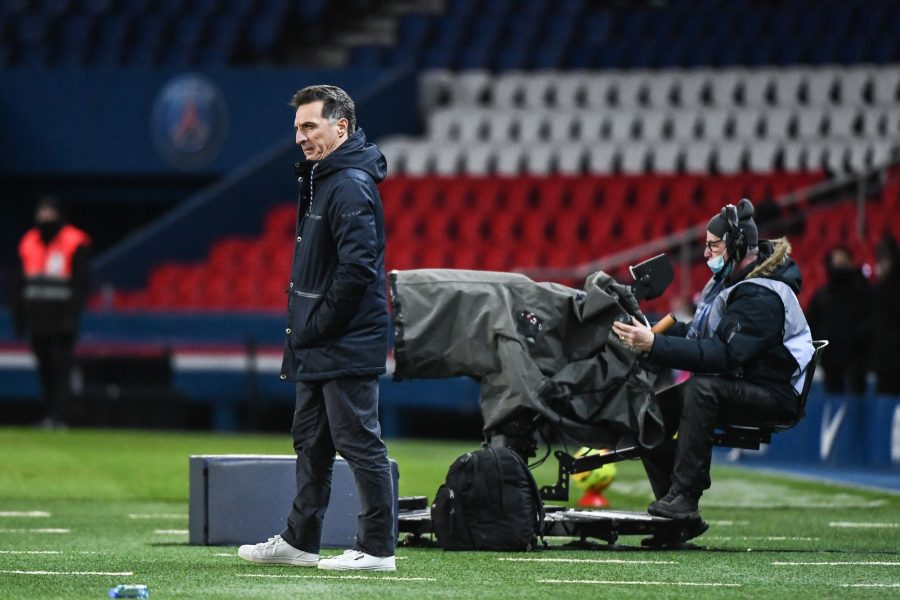 PSG/Lorient - Pélissier évoque "beaucoup de frustration" et les "décisions limites" de l'arbitre