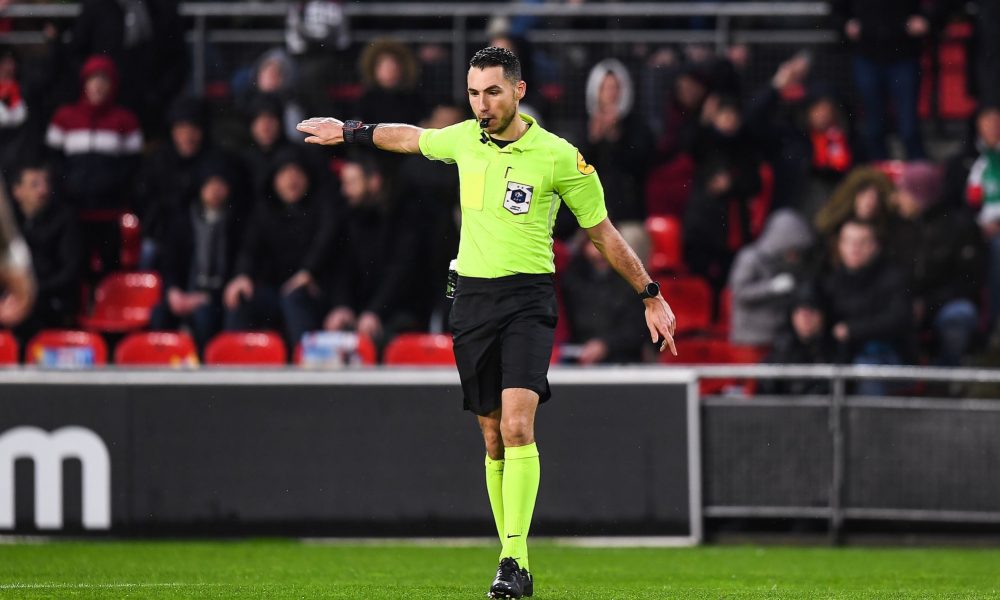 Montpellier/PSG - Pignard arbitre du match, attention à la pluie de cartons jaunes !