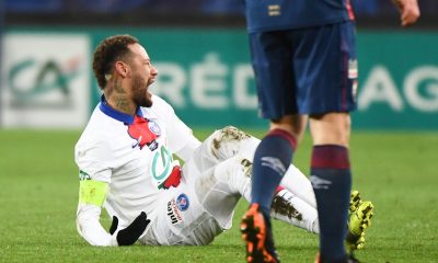 Les images du PSG ce mercredi: Victoire à Caen, blessure de Neymar et première de Simons