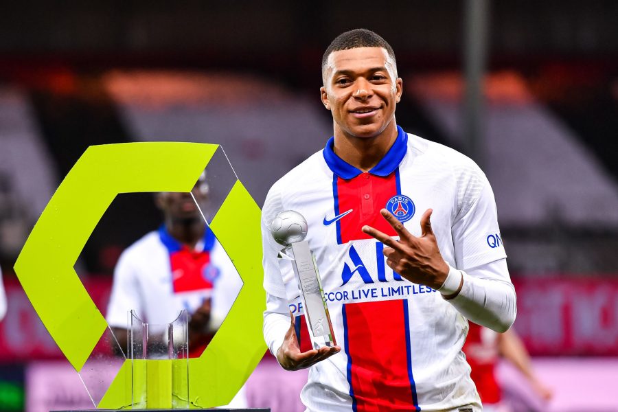 Mbappé de très peu élu joueur de la saison par les supporters du PSG !