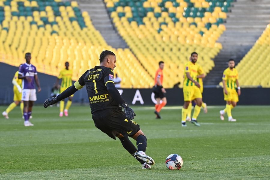 Nantes perd contre Toulouse mais reste en Ligue 1 !