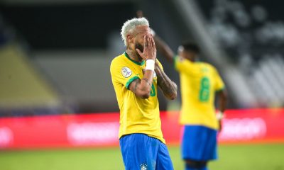 Neymar en larmes en évoquant des "choses compliquées" ces "deux dernières années"